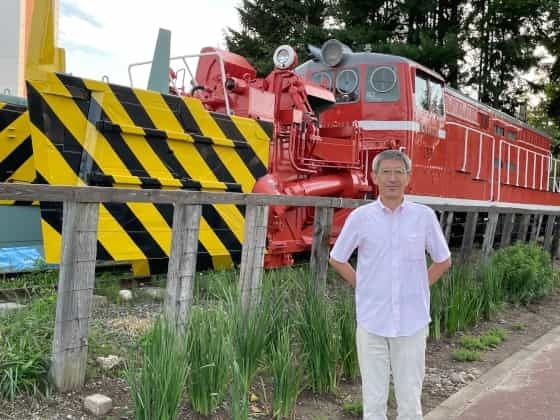 記念撮影機関車の前.jpg